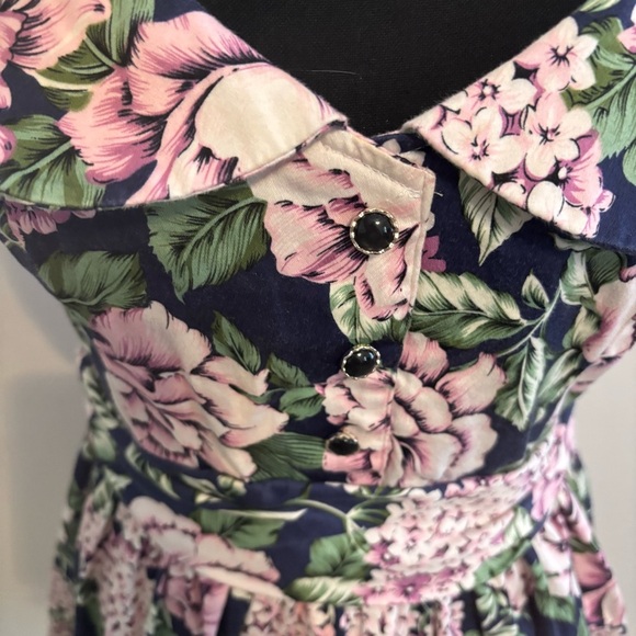 Hearts and Roses Carnation Mini Dress Size 14 - Picture 3 of 11